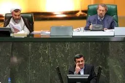 روایت جالبی از یکشنبه سیاهِ مجلس/ لاریجانی به احمدی‌نژاد چه گفت؟