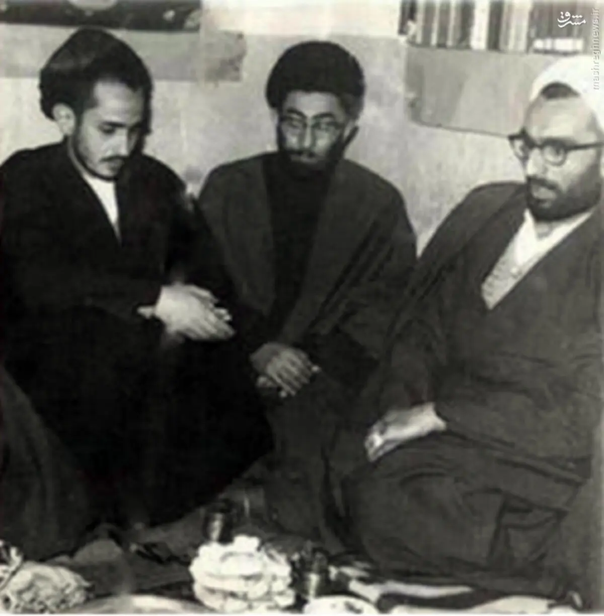 تصویری از دوران جوانی رهبر انقلاب