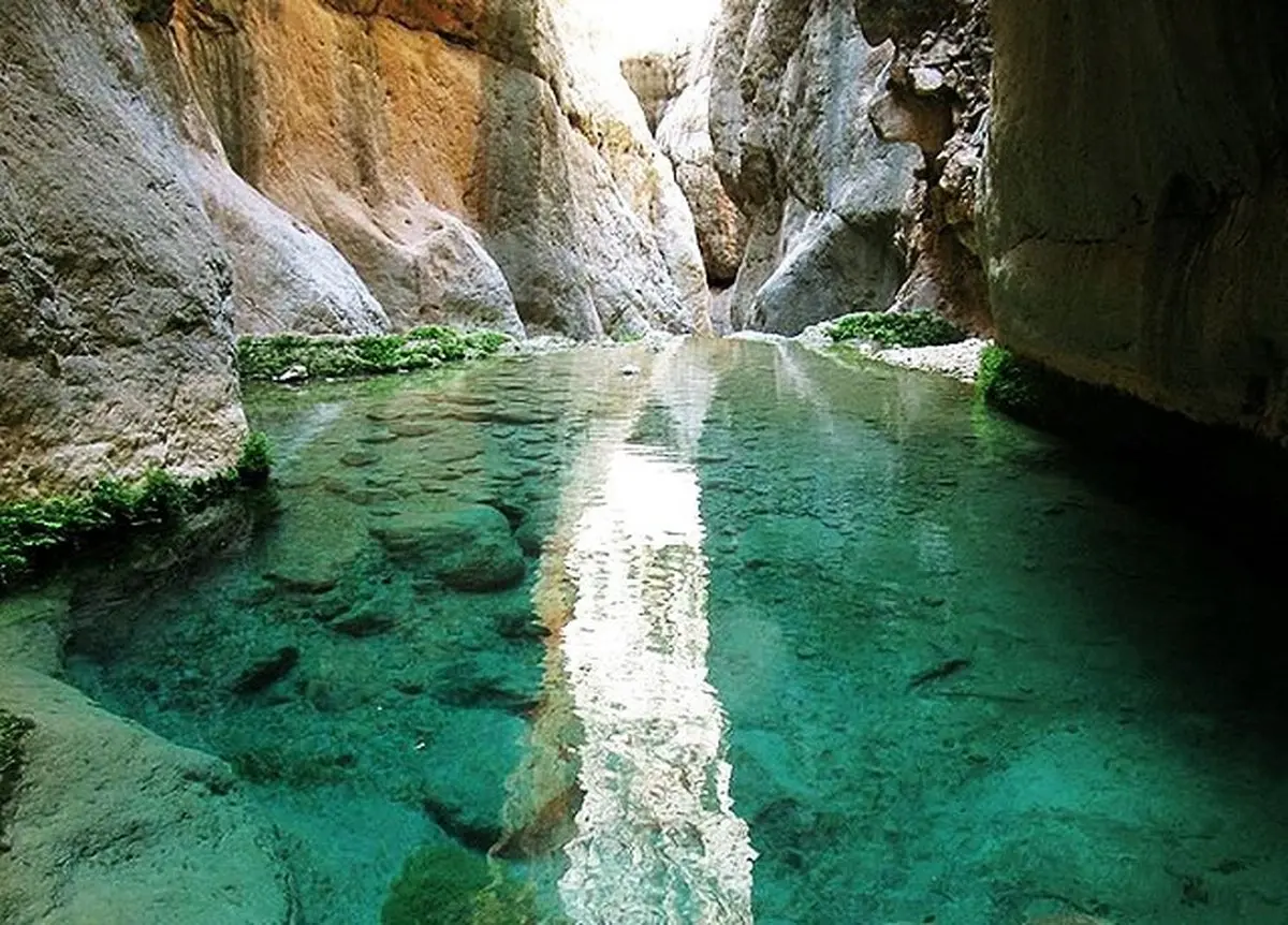 عکسی خیره کننده از تنگِ رغز