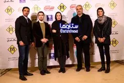 عکس یادگاری پسر سیدحسن خمینی با مهتاب کرامتی و جواد خیابانی