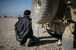 دستگیری یک داعشی در موصل/عکس