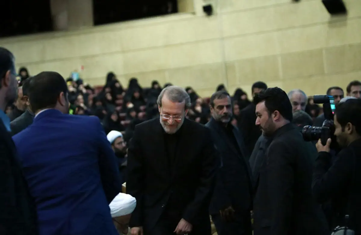 اعتراض آمر به معروف به لاریجانی/تصاویر