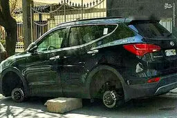 سرقت لاستیک خودروهای لوکس در تهران/تصاویر