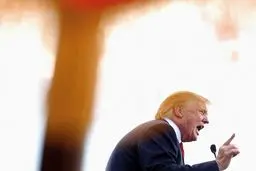 ترامپ وسط خیابان هو شد! | واکنش‌ها به حمله به ایران