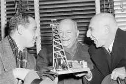 گاردین: سقوط مصدق، آغاز زنجیره کودتاهای غربی در جهان بود