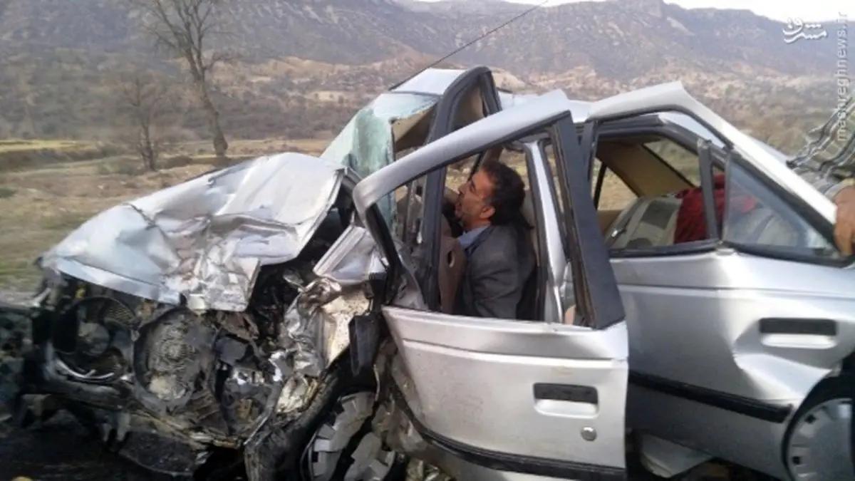 عکس/ تصادف شدید سمند قاچاق‌بر با 405