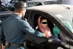برخورد پلیس با بدپوششی و کشف حجاب در بزرگراه‌های تهران +عکس