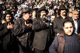 داش مشتی‌ها در مراسم تشییع پیکر مظلومی/ عکس
