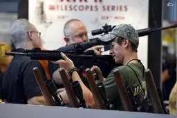 سلاح گرم در دستان کودکان آمریکایی‎/تصاویر