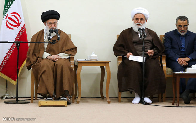 دیدار دست‌اندرکاران کنگره آیت‌الله مصطفی خمینی با رهبر انقلاب/تصاویر