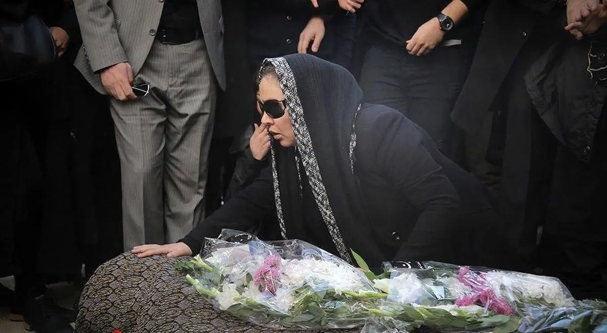 تشییع جنازه همسر زیبا بروفه / عکس