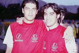 تصویری از سوپر استار سینمای ایران با پیراهن پرسپولیس