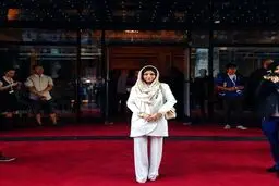 ساره بیات روی فرش قرمز/ عکس