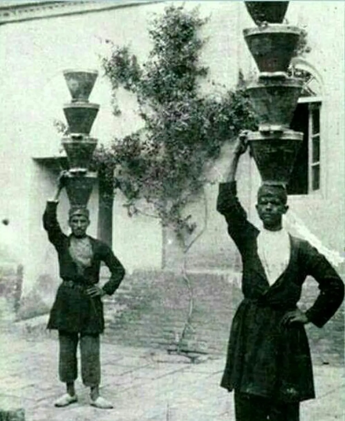 ماست فروشي دوره گرد در دوره قاجار!!/عکس