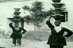 ماست فروشي دوره گرد در دوره قاجار!!/عکس