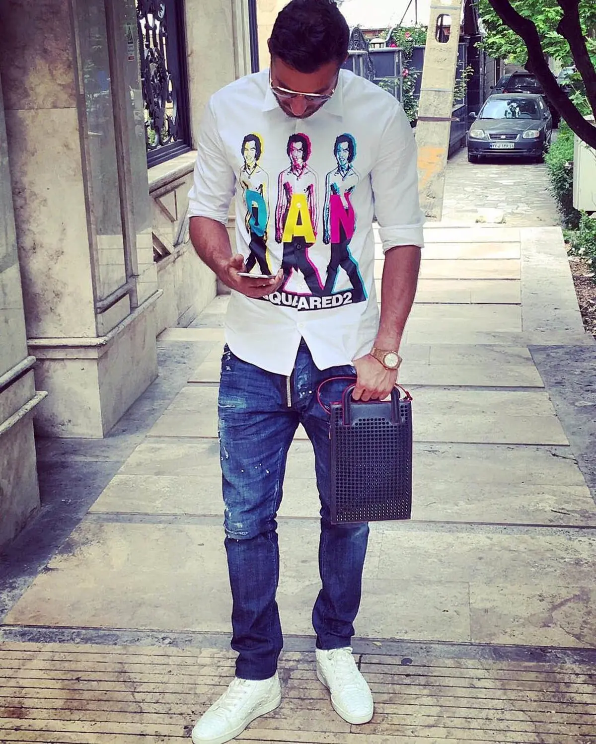 لباس عجیب سوشا مکانی در بازگشت به تهران/ عکس