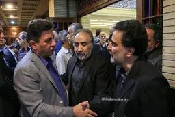 تصویری از امیر قلعه‌نویی در یک ختم سیاسی