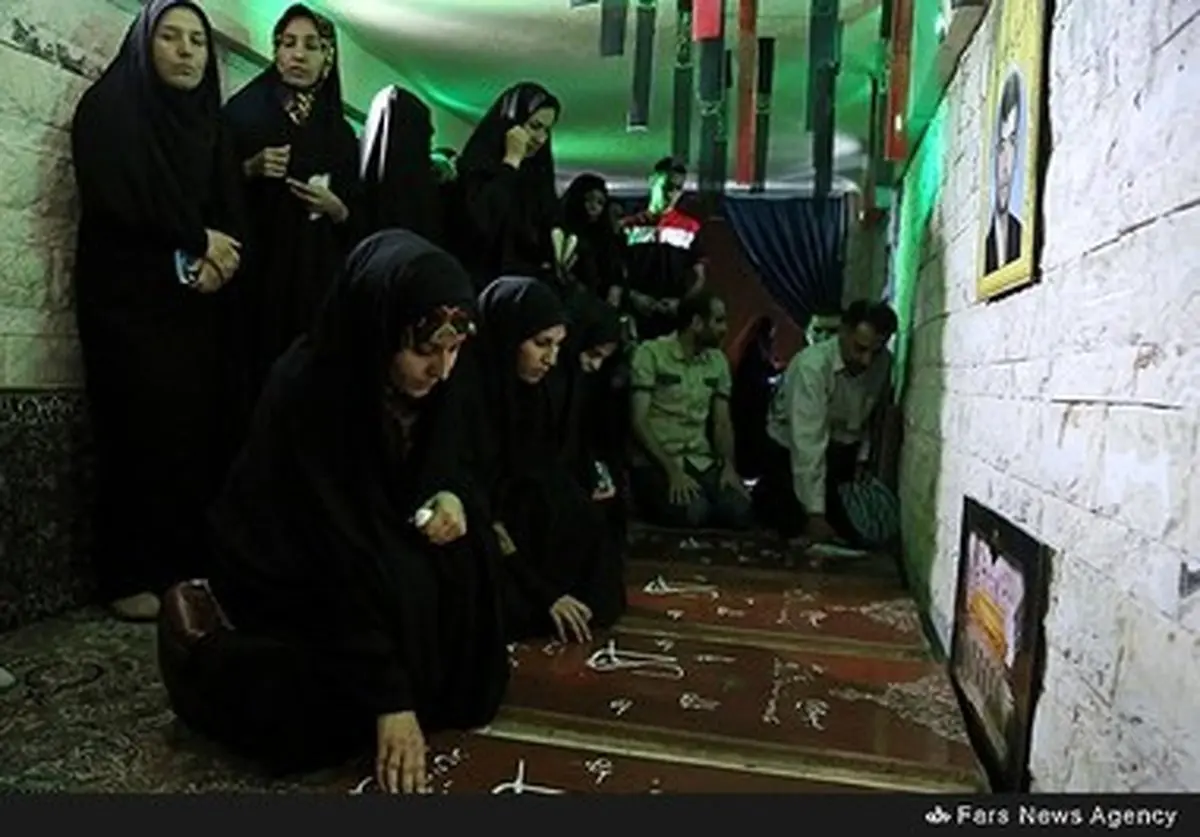 مراسم لیلة الرغائب در کهف الشهدا /گزارش تصویری
