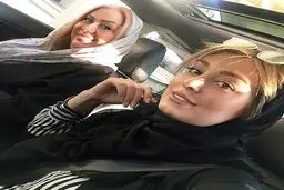 سحر قریشی در کنار مادرش