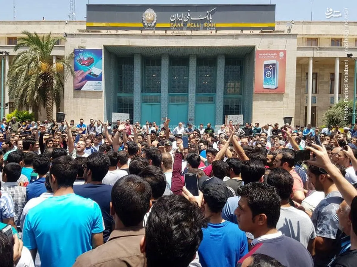 تصاویری از اعتصاب کسبه بازار تهران در اعتراض به گرانی