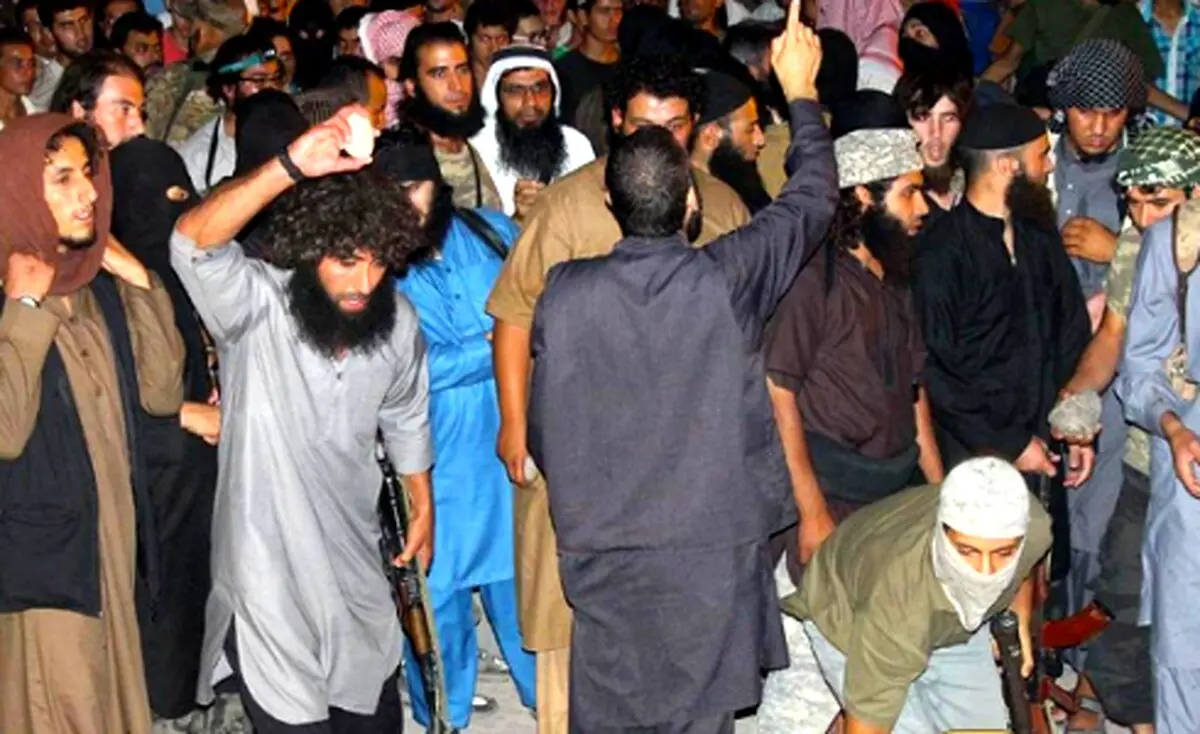 زنی که داعشی ها را فریب داد و بعد از سنگسار گریخت!