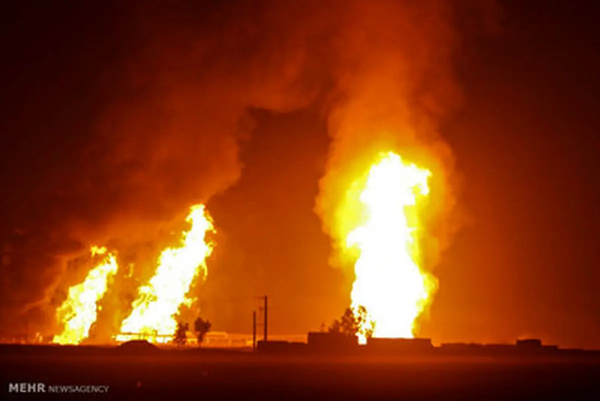 آتش‌سوزی در تاسیسات گاز شهرستان گناوه/تصاویر