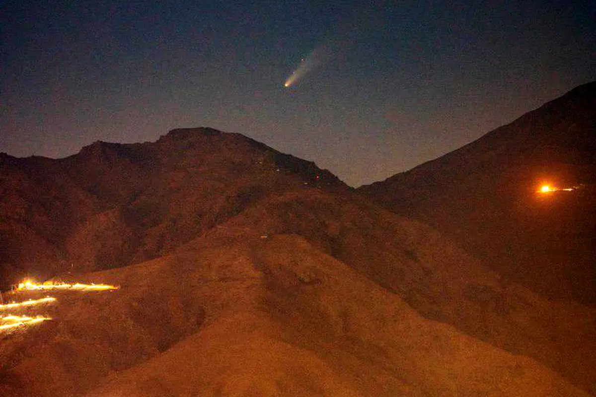 رویت جسم شگفت انگیز در آسمان تهران! + عکس