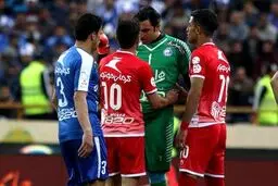 درگیری شدید رحمتی و بازیکنان پرسپولیس در حاشیه دربی/ تصاویر
