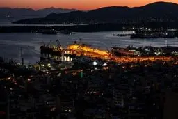 دست و پنجه نرم کردن یونانی ها با فقر/تصاویر