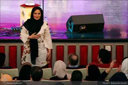 کنسرت و رقص آذری در تهران با حضور بازیگر زن سینما/عکس