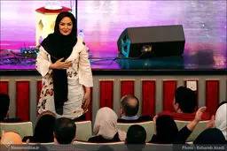 کنسرت و رقص آذری در تهران با حضور بازیگر زن سینما/عکس