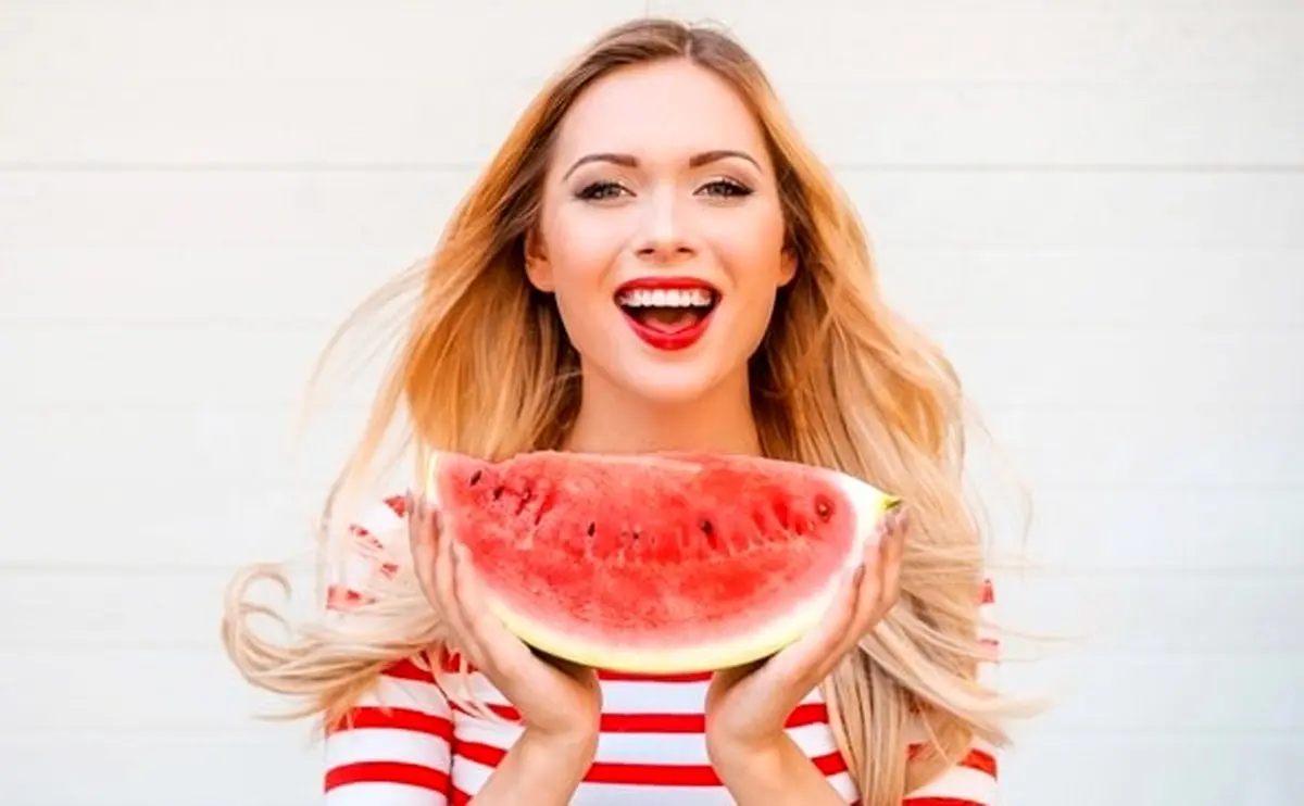 چرا نباید در شب هندوانه بخوریم؟ / 4 دلیل مهم را بخوانید