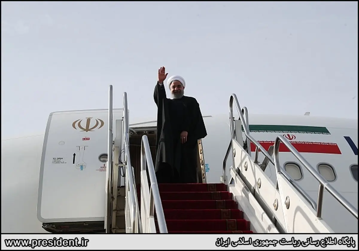 تصاویری از بدرقه کنندگان روحانی در سفر منطقه ای به هندوستان