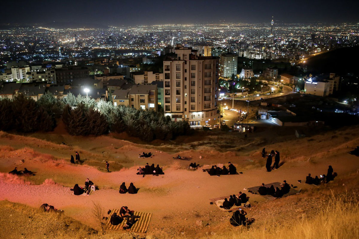 مراسم عزاداری شب عاشورا حسینی در كهف الشهدا + عكس