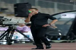 لیزراندازی روی چشمان گل‌محمدی/عکس