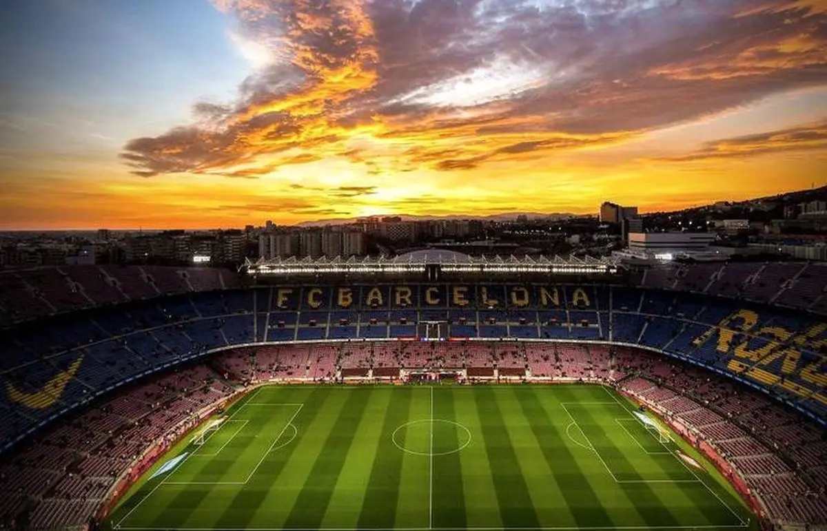 نمایی زیبا از ورزشگاه نیوکمپ / عکس