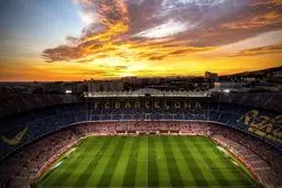 نمایی زیبا از ورزشگاه نیوکمپ / عکس