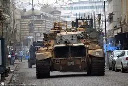 جولان تانک‌ها در شهر کردنشین ترکیه+عکس