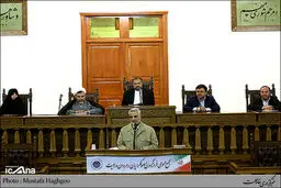 تصاویری از حضور سردار قاسم سلیمانی در  فراکسیون اصولگرایان رهروان ولایت