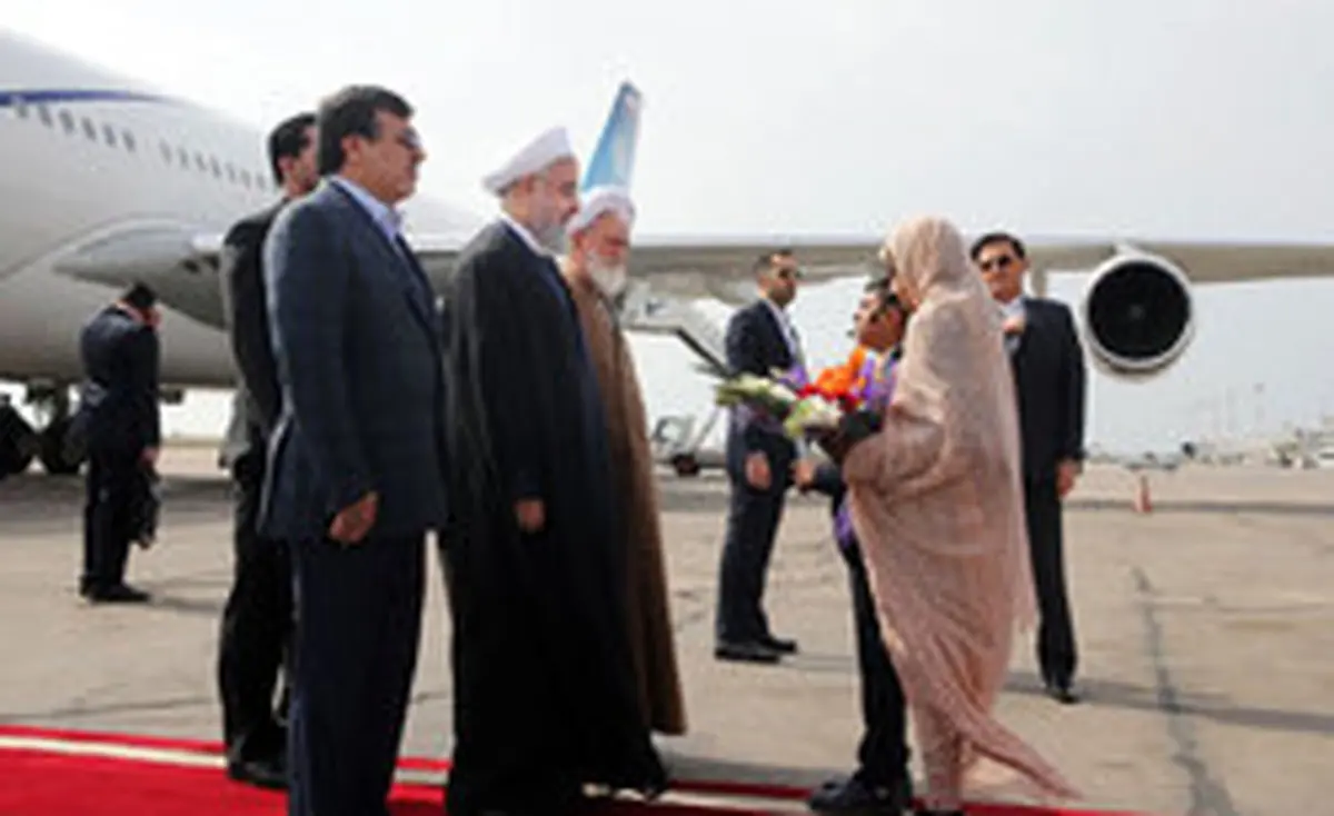 روحانی در بدو ورود به هرمزگان: امیدواریم طرح های در حال اجرا تا پایان دولت به نتیجه برسد