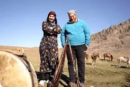 عکس / فاطمه گودرزی بازیگر سریال ایل دا با لباس محلی در پشت صحنه