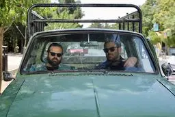 حال و روز محمدرضا گلزار و هومن سيدي پشت وانت! + عكس