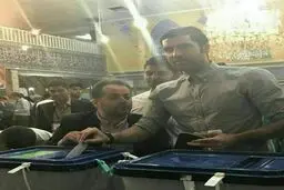 ستاره بلند قد والیبال ایران پای صندوق رای/عکس