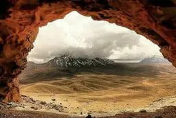 بزرگ‌ترین دهانه غار ایران!/ عکس