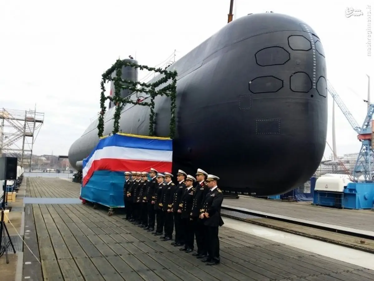 تحویل زیردریایی آلمانی به مصر/عکس