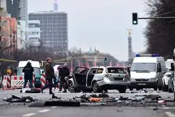 انفجار خودرو در برلین/عکس