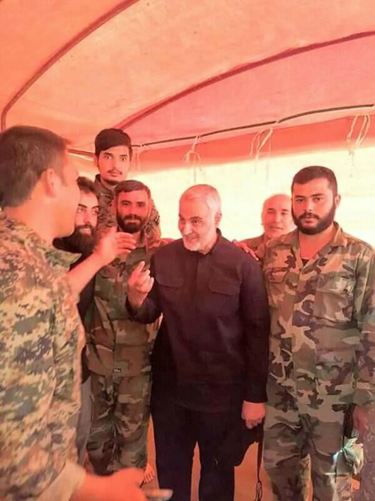 حضور سردار سلیمانی در شهر تازه آزاد شده از دست داعش/عکس