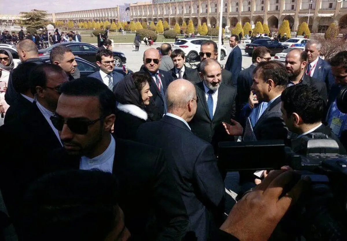 نخست وزیر ارمنستان در میدان نقش‌جهان/عکس