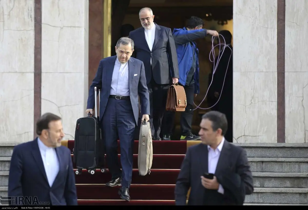 عكس: تصويري خاص از همراهان رئيس جمهور براي سفر به عراق