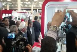 روحانی در بازدید از نمایشگاه مطبوعات/عکس
